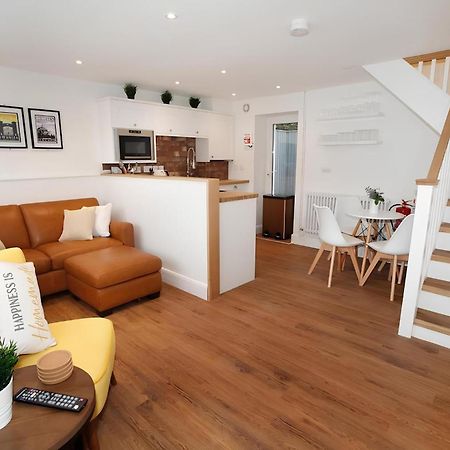 Tucked Away, Beach Access Sleeps 4 The Mumbles Εξωτερικό φωτογραφία